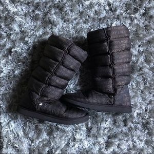Roxy snow puffy Sherpa tall boots size 9